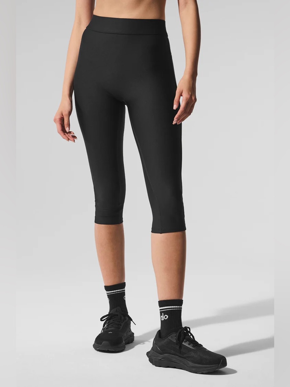 Alo Yoga Airlift Mesh High-Waist Just Right Capri Black Size Small